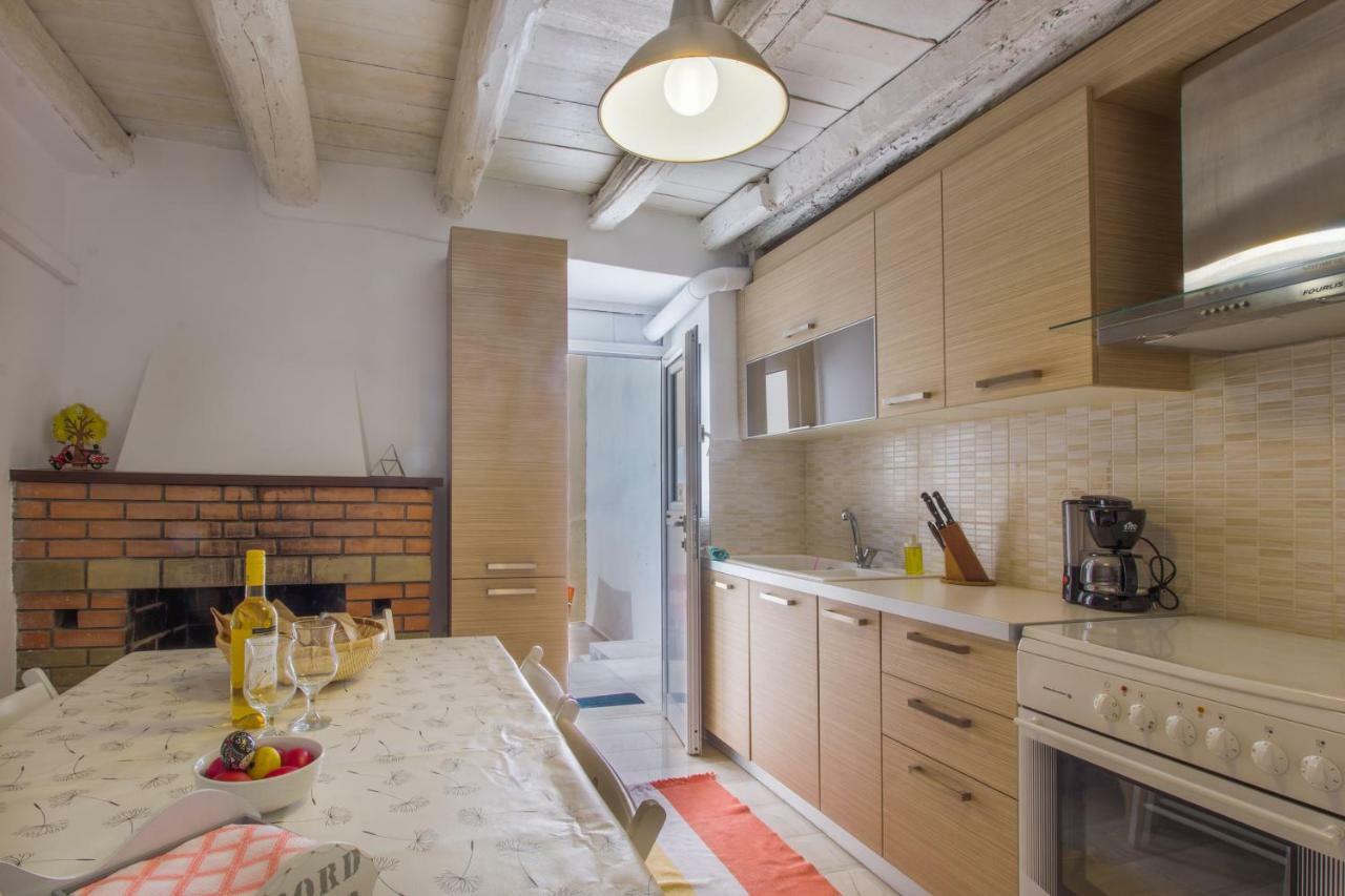 Central House Agrafoi Zewnętrze zdjęcie